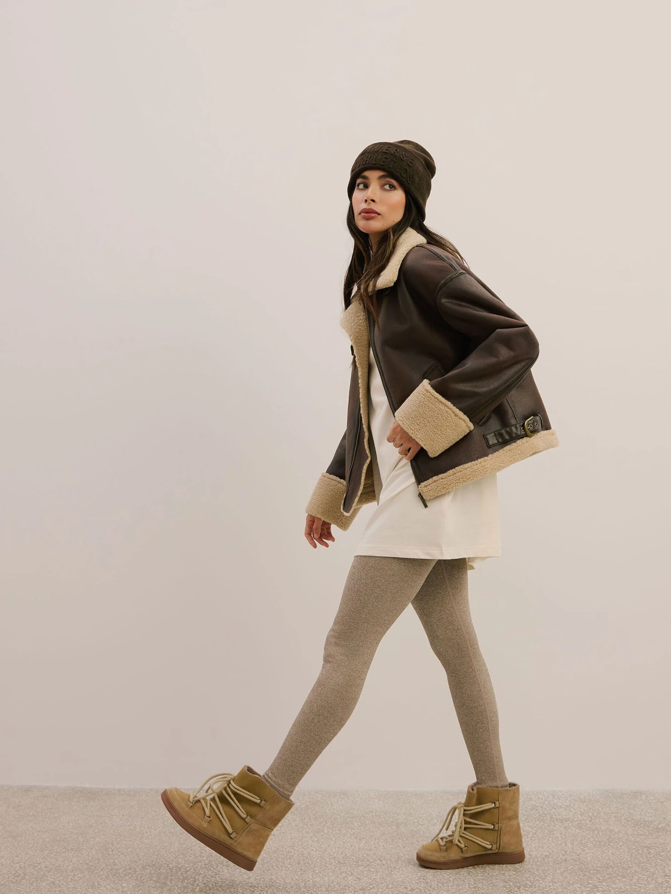 Куртки та дублянки DIVERSE Shearlissa модель 10047961 Куртки та дублянки DIVERSE Shearlissa модель 10047961 Фото