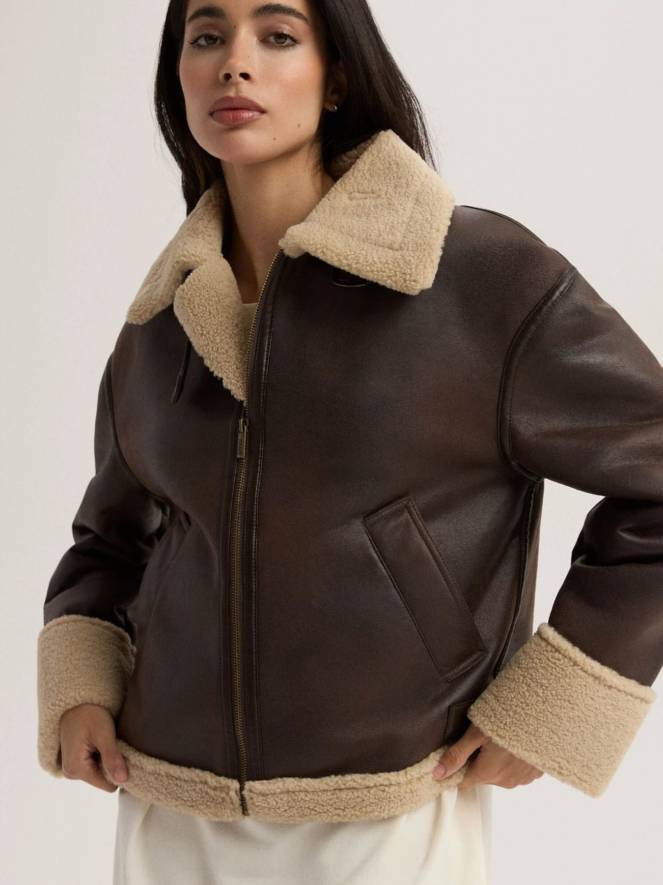 Куртки та дублянки DIVERSE Shearlissa модель 10047961 Куртки та дублянки DIVERSE Shearlissa модель 10047961 Фото