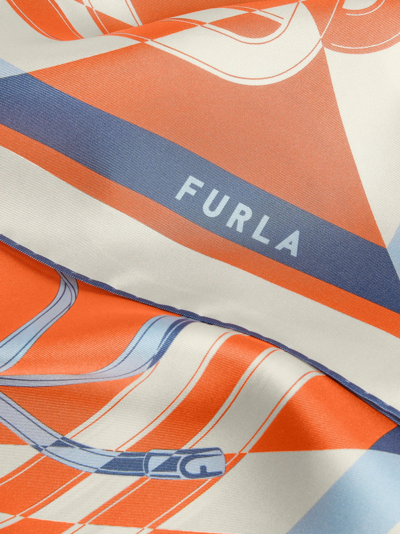 Шарфы и платки Furla модель WT00021BX40814223S4401 Шарфы и платки Furla модель WT00021BX40814223S4401 Фото