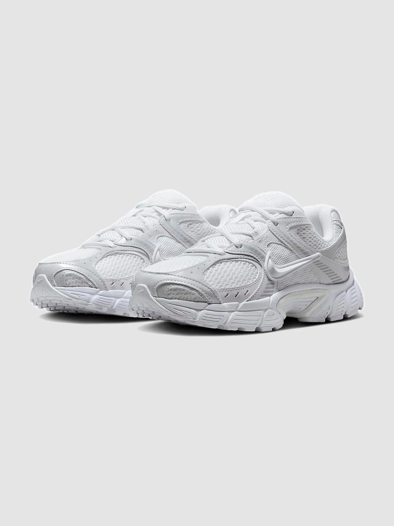Кроссовки NIKE V5 Rnr модель HQ7901-101 Кроссовки NIKE V5 Rnr модель HQ7901-101 Фото