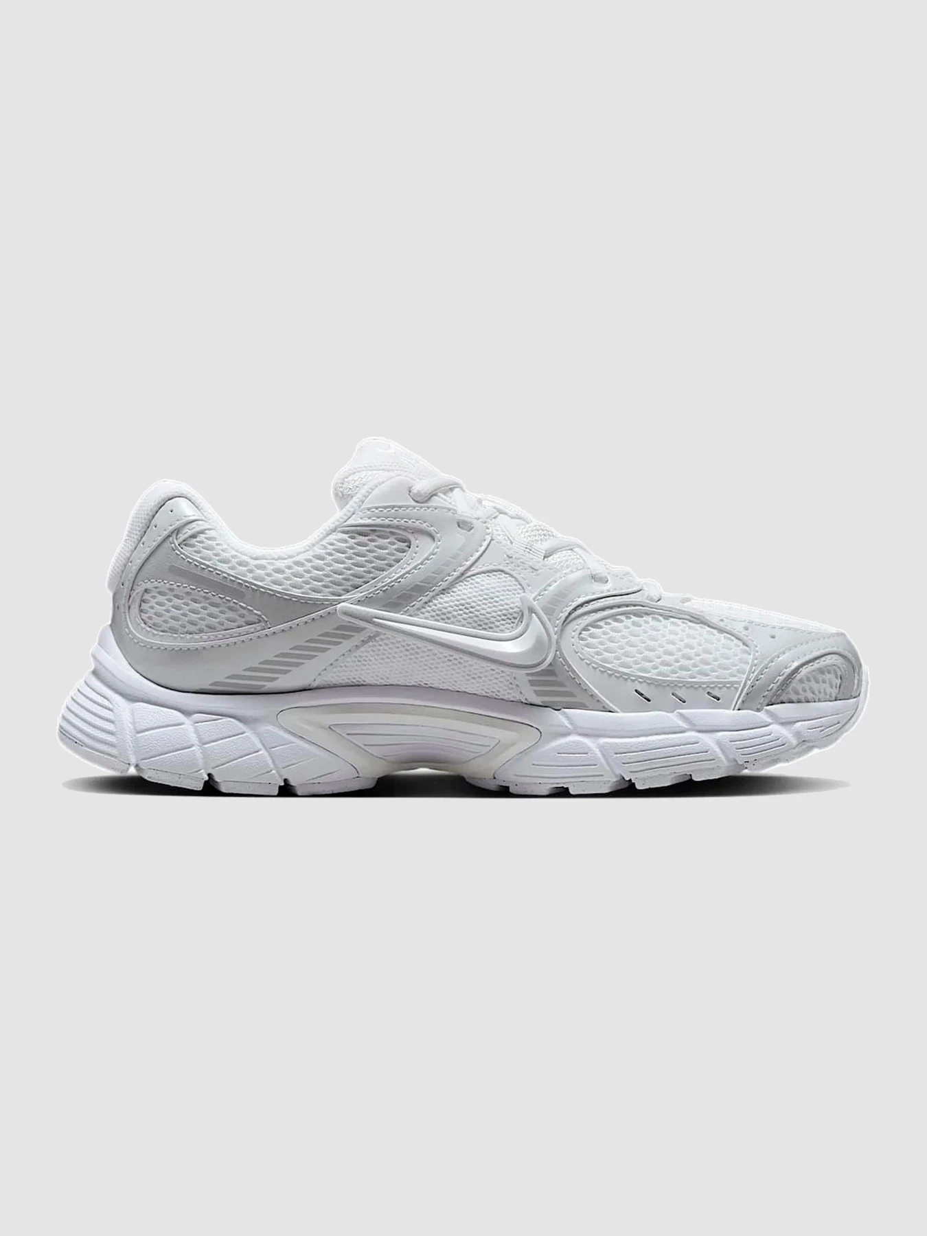 Кроссовки NIKE V5 Rnr модель HQ7901-101 Кроссовки NIKE V5 Rnr модель HQ7901-101 Фото