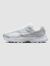 Кроссовки NIKE V5 Rnr модель HQ7901-101 Фото