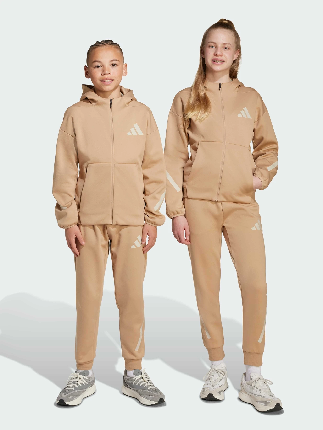 Штани Adidas ZNE модель JW4002 Штани Adidas ZNE модель JW4002 Фото