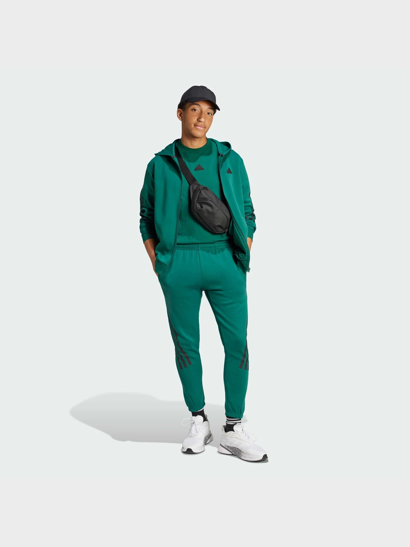 Брюки Adidas 3 Stripes модель IW8573 Фото