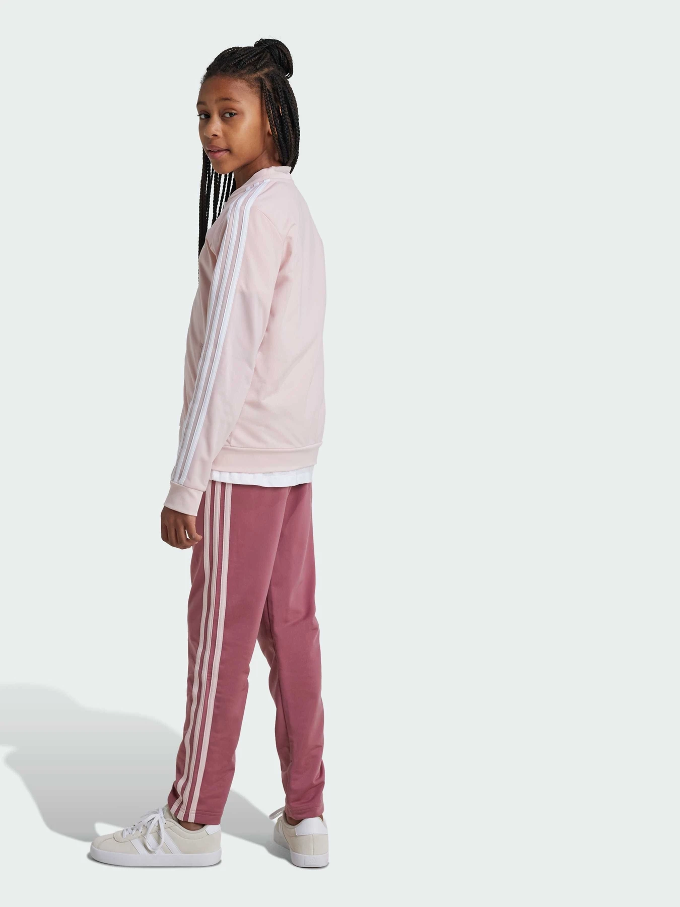 Костюмы Adidas модель IZ3460 Костюмы Adidas модель IZ3460 Фото