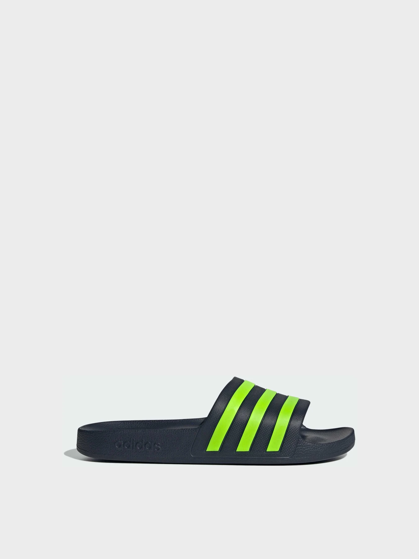 Шлёпанцы Adidas Adilette модель IE8915 Шлёпанцы Adidas Adilette модель IE8915 Фото