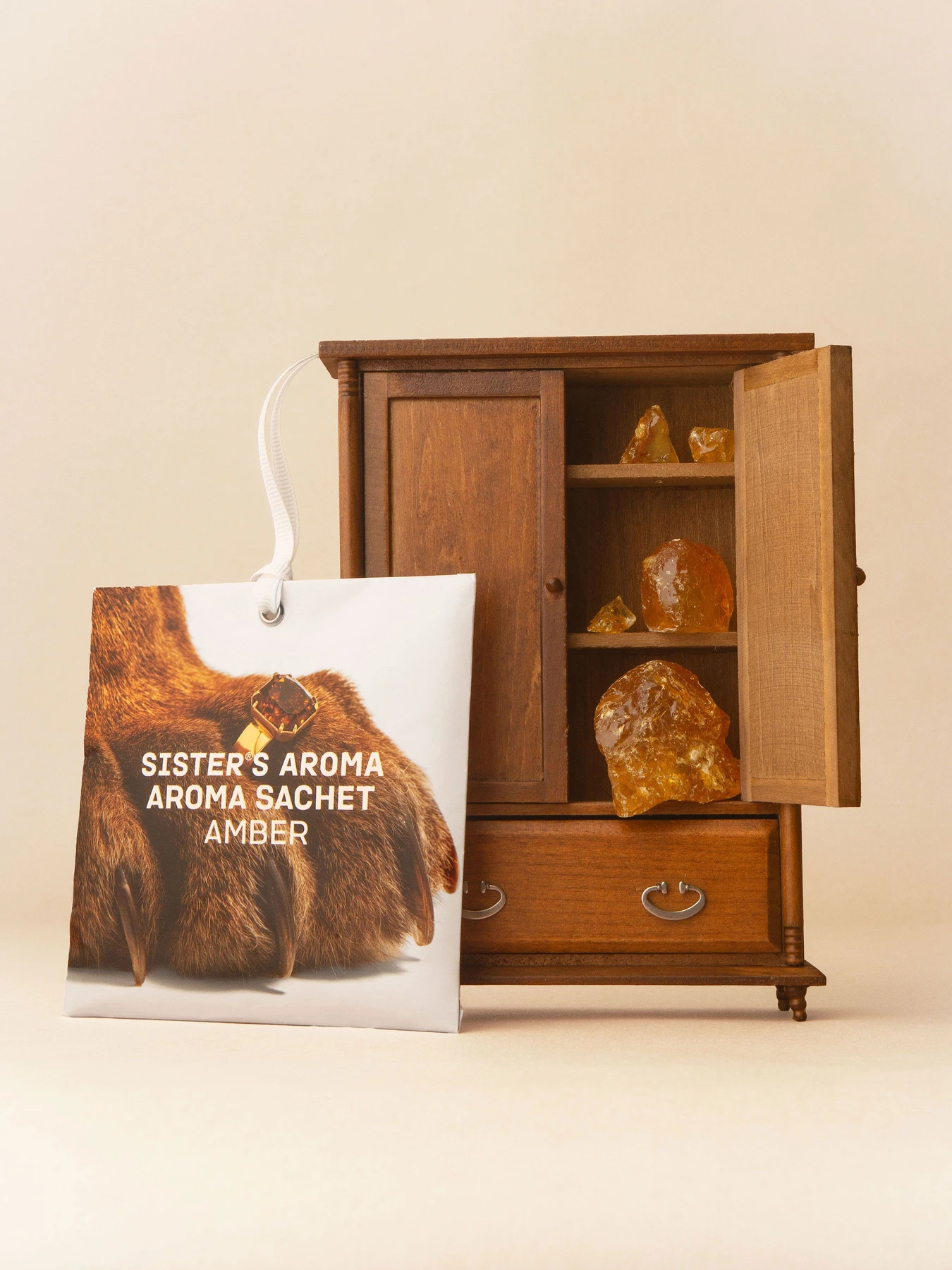 Ароматическое саше AMBER Sister’s Aroma модель 4820227785957 Ароматическое саше AMBER Sister’s Aroma модель 4820227785957 Фото