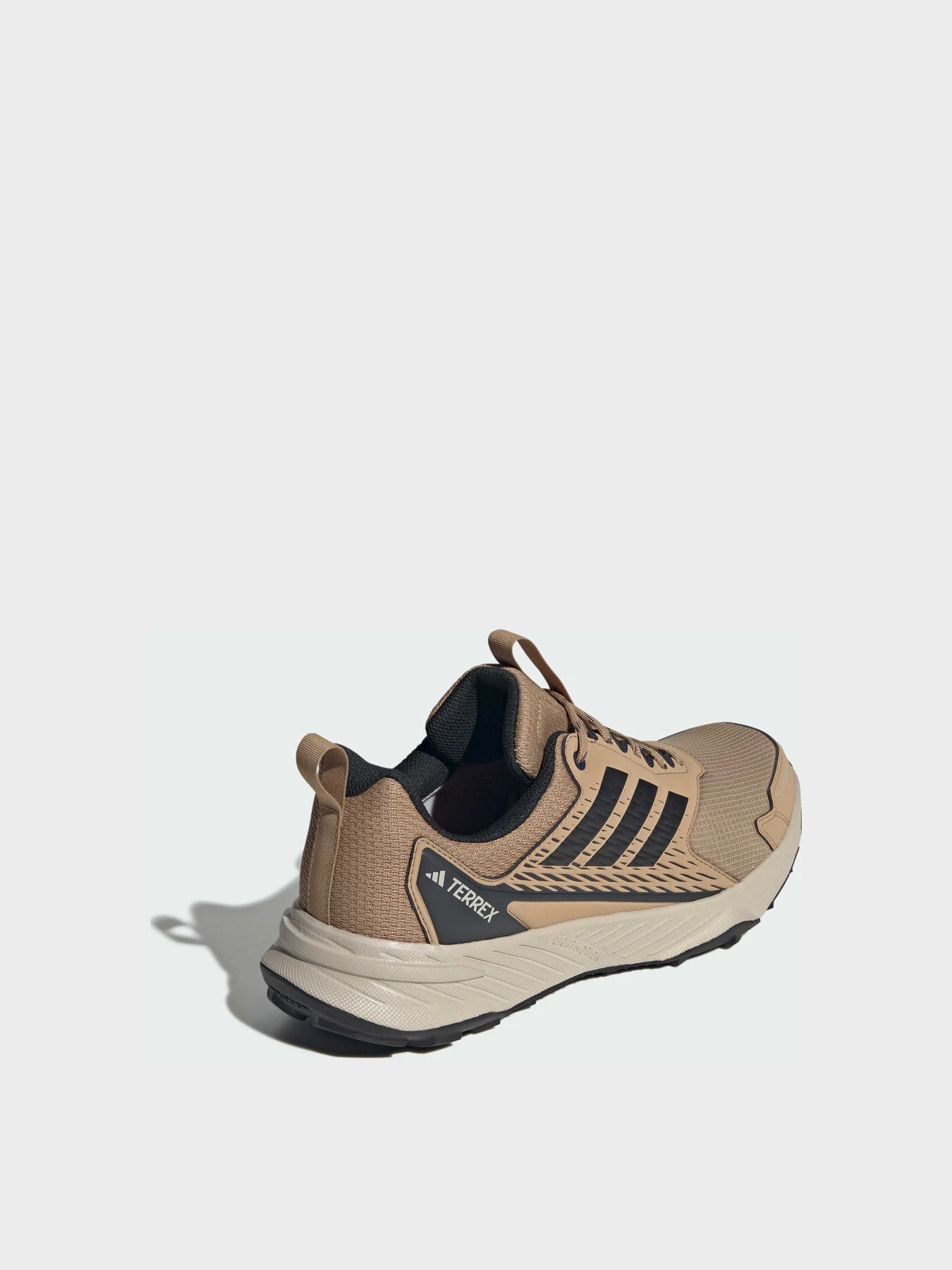 Кроссовки Adidas модель JR7771 Кроссовки Adidas модель JR7771 Фото
