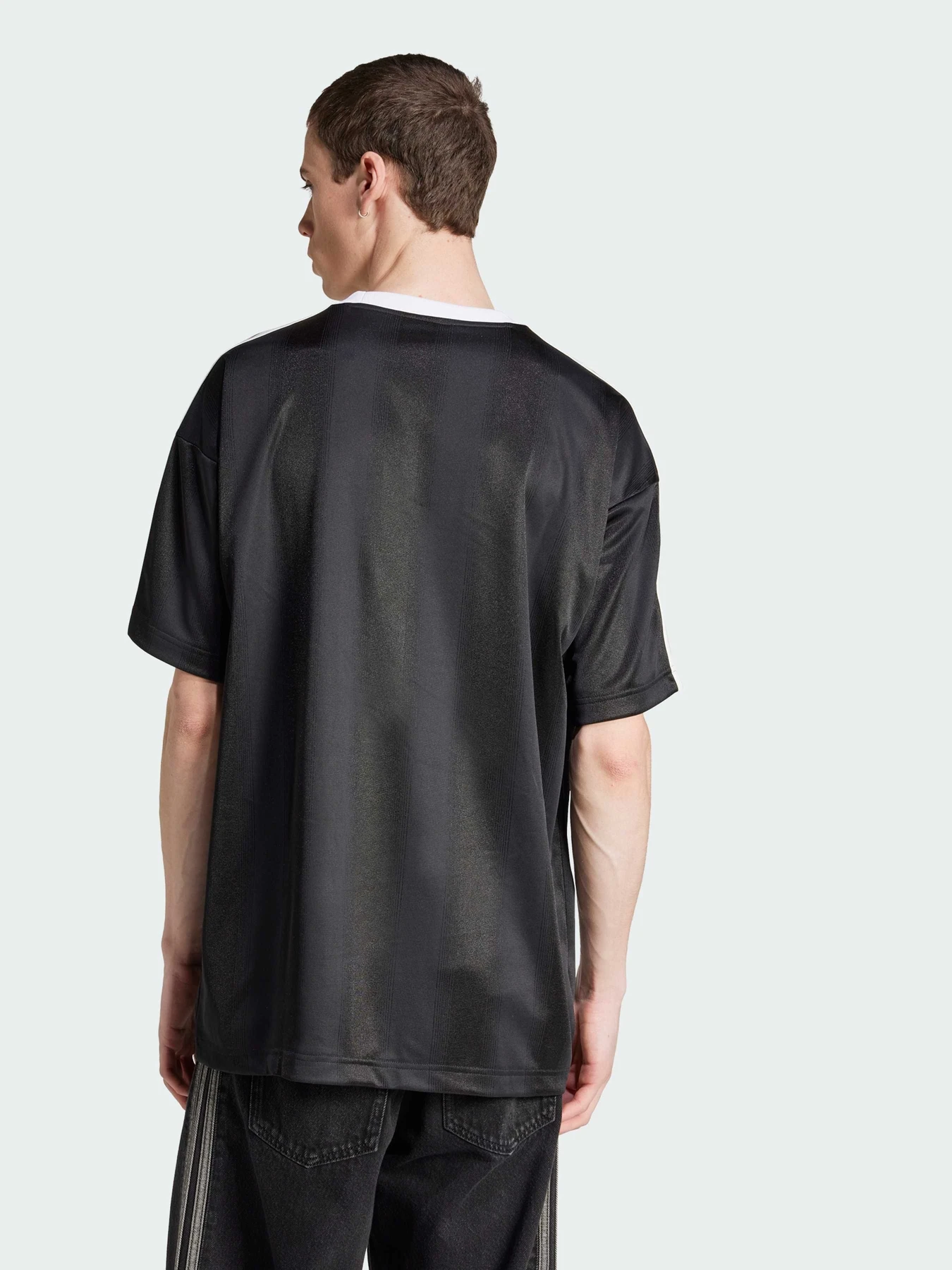 Футболки и поло Adidas Adicolor модель JW5876 Футболки и поло Adidas Adicolor модель JW5876 Фото