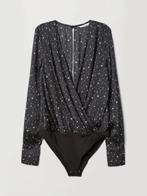 Сорочки H&M модель 6886419RP3_черный в звезды Фото