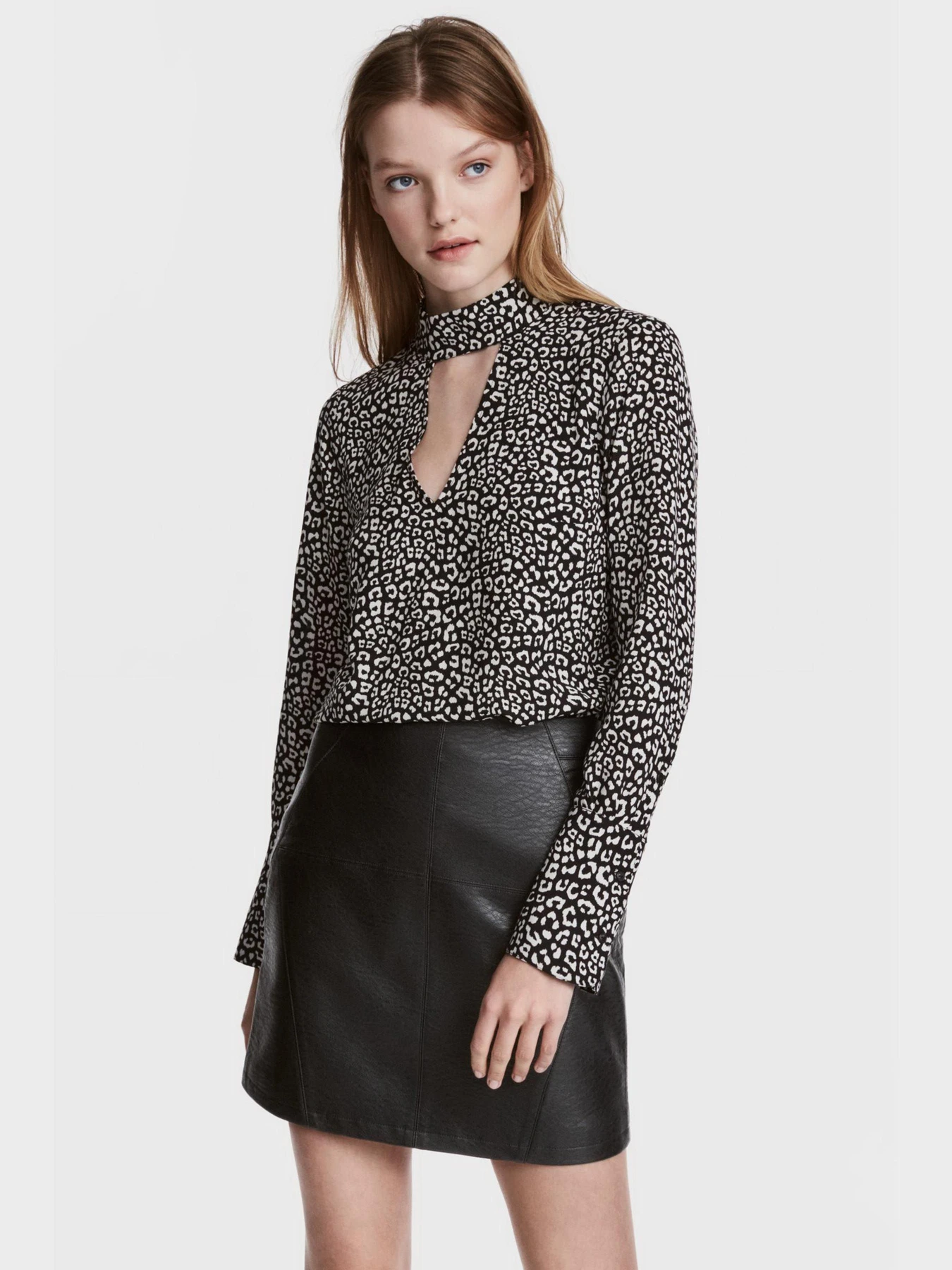 Рубашки H&M модель 4304835ral_Черно-белый Фото