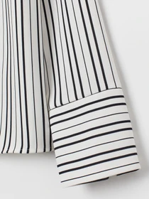 Сорочки H&M модель 7165489log_Черно-белый Фото