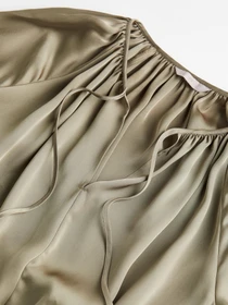 Сорочки H&M модель 1144784wer_Хаки Фото