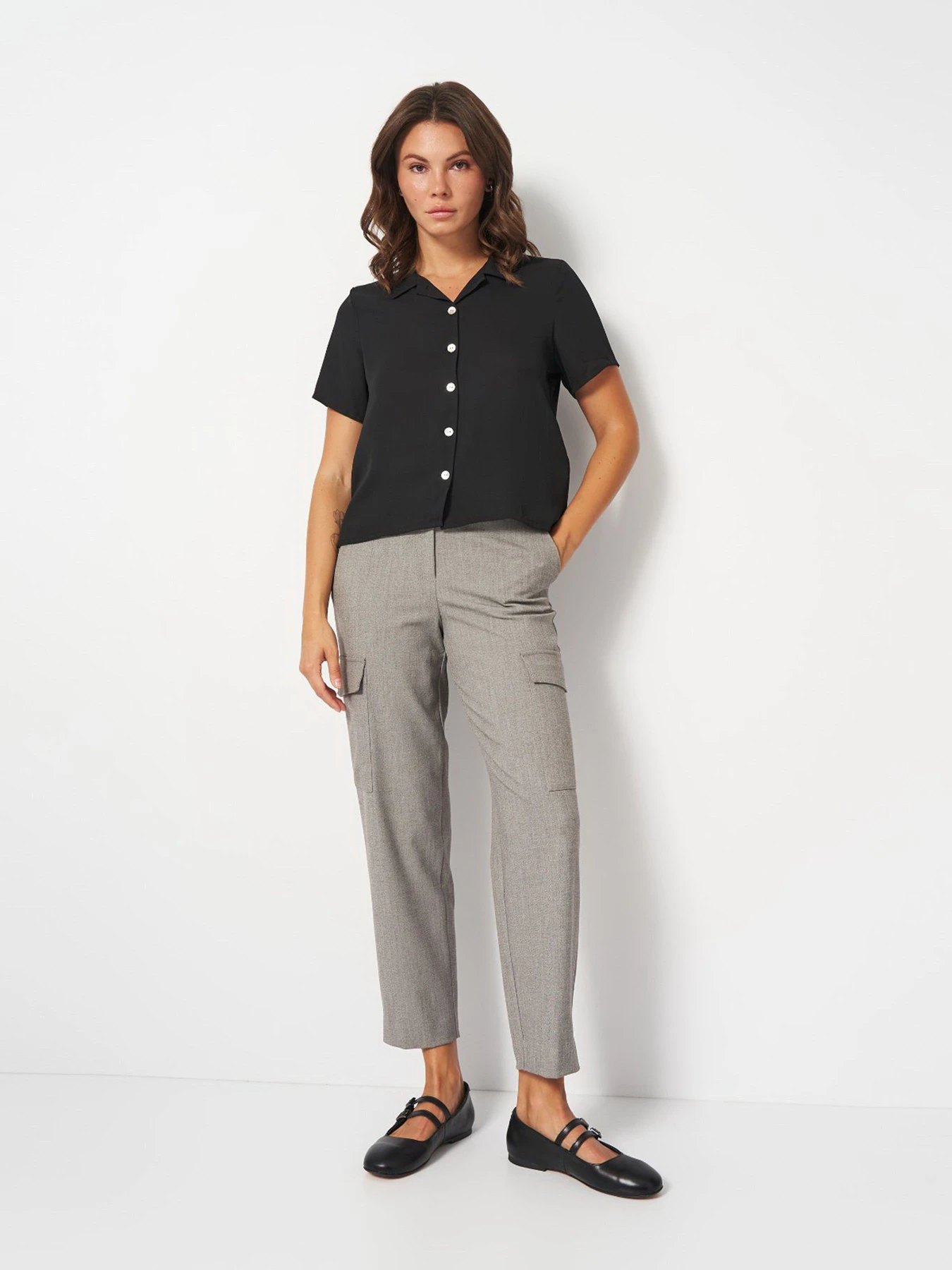 Сорочки H&M модель 8387172wer_Черный Фото