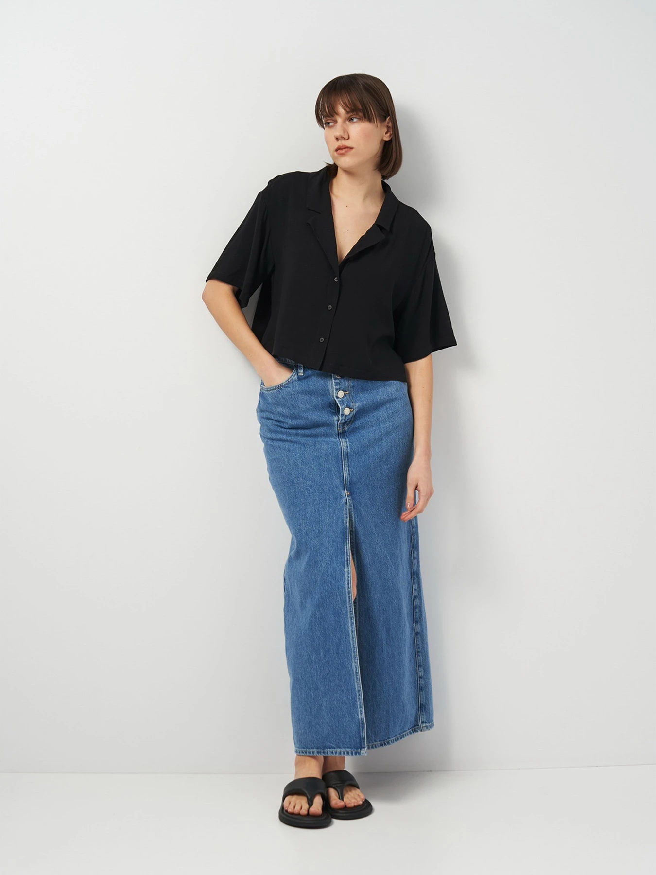 Сорочки Monki модель 5263781wer_Черный Фото