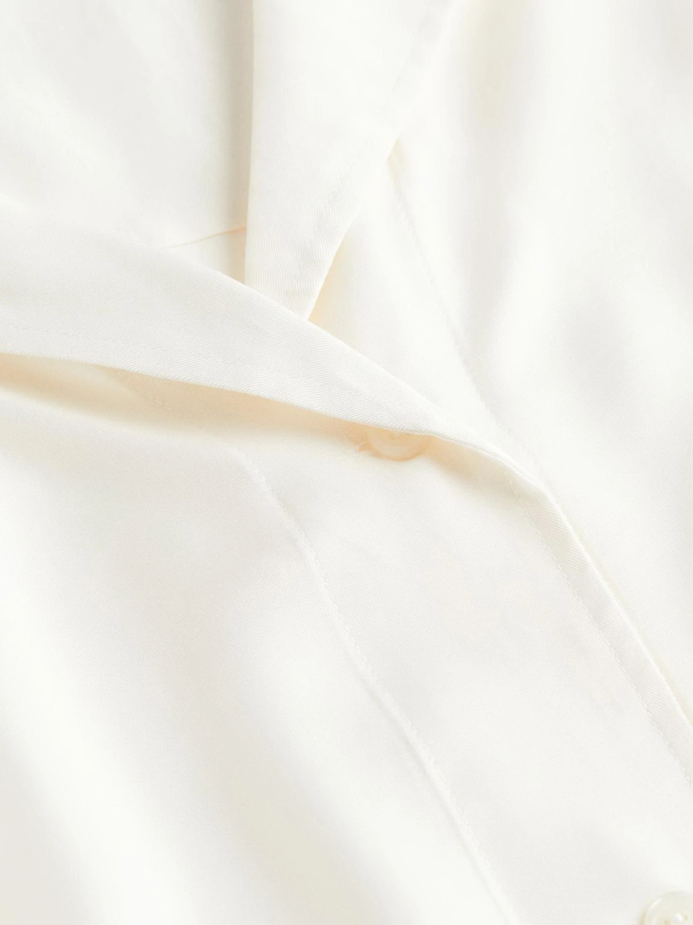 Рубашки H&M модель 1131902wer_Молочный Фото