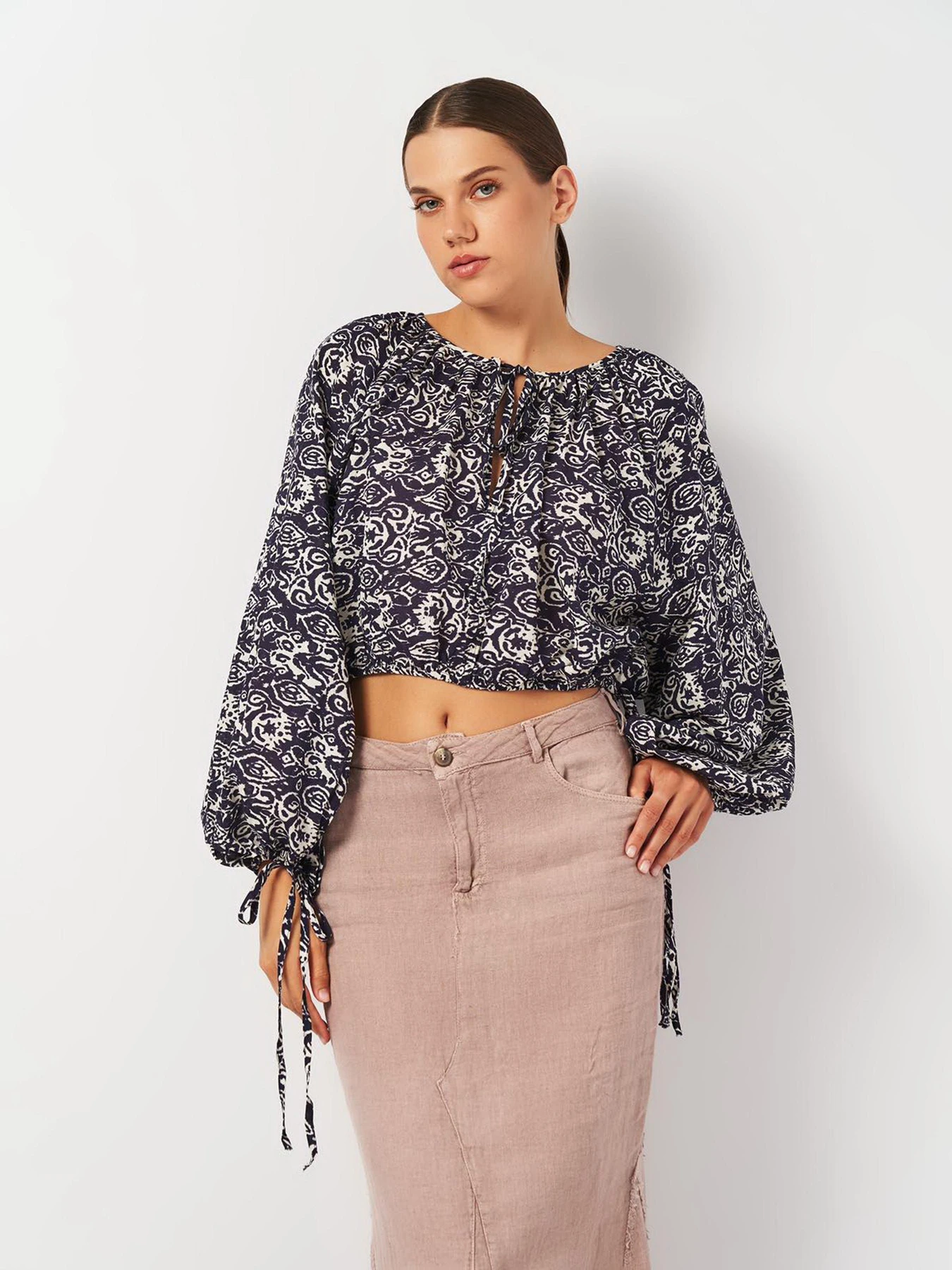Сорочки H&M модель 2001021ral_Сине-белый Фото