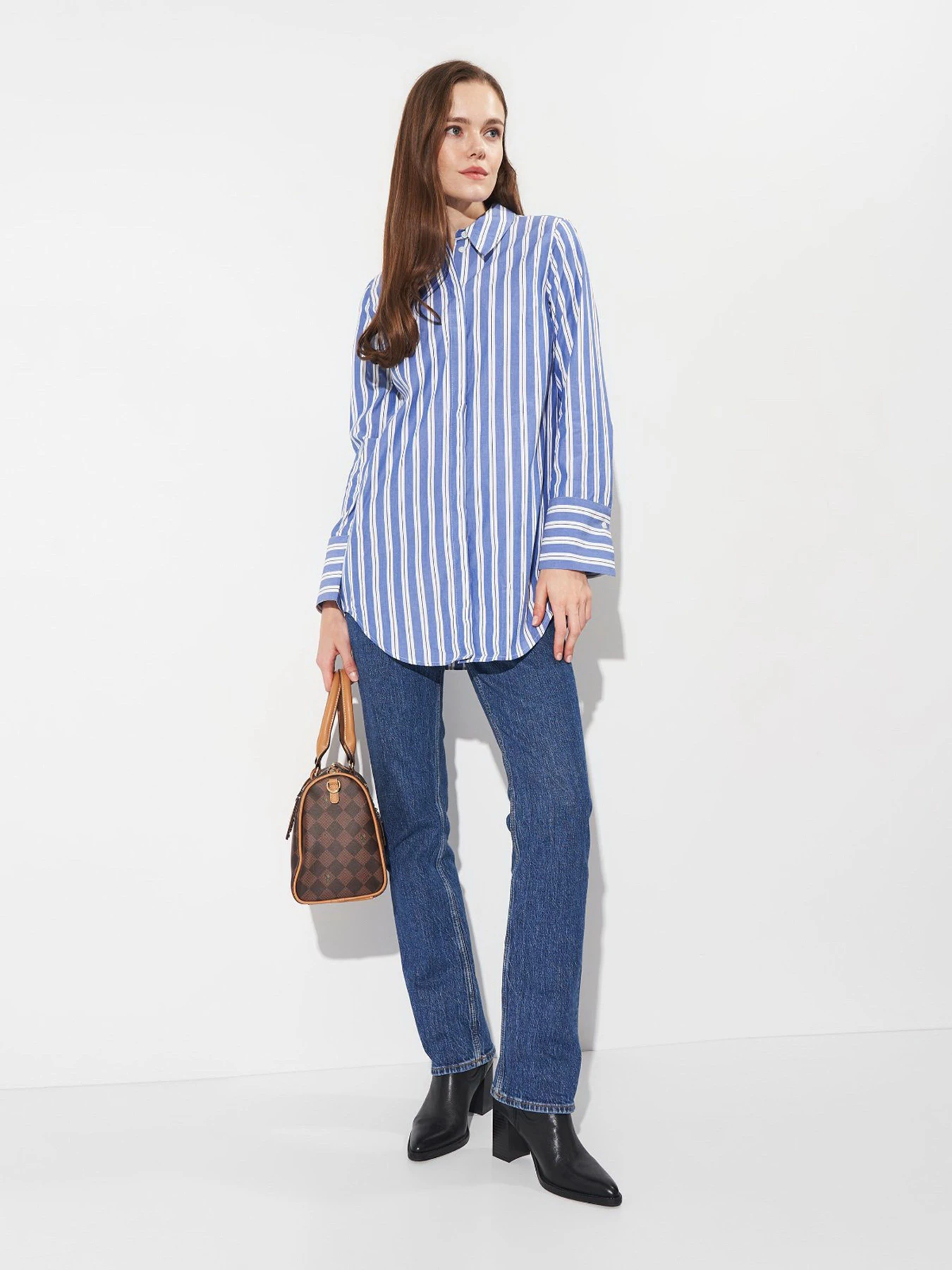 Сорочки Monki модель 8852541wer_Сине-белый Фото