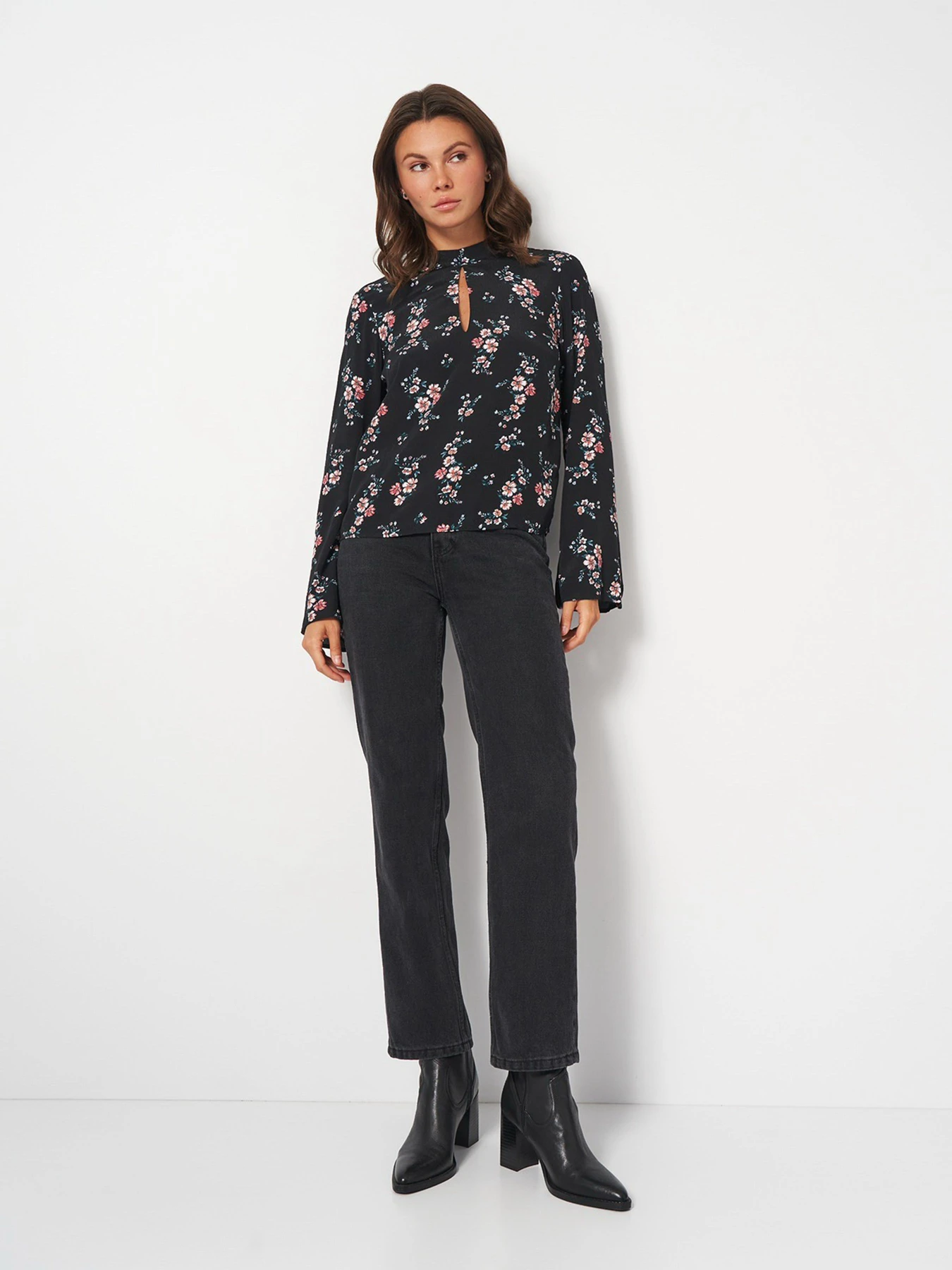Рубашки H&M модель 5327406wer_Черный Фото
