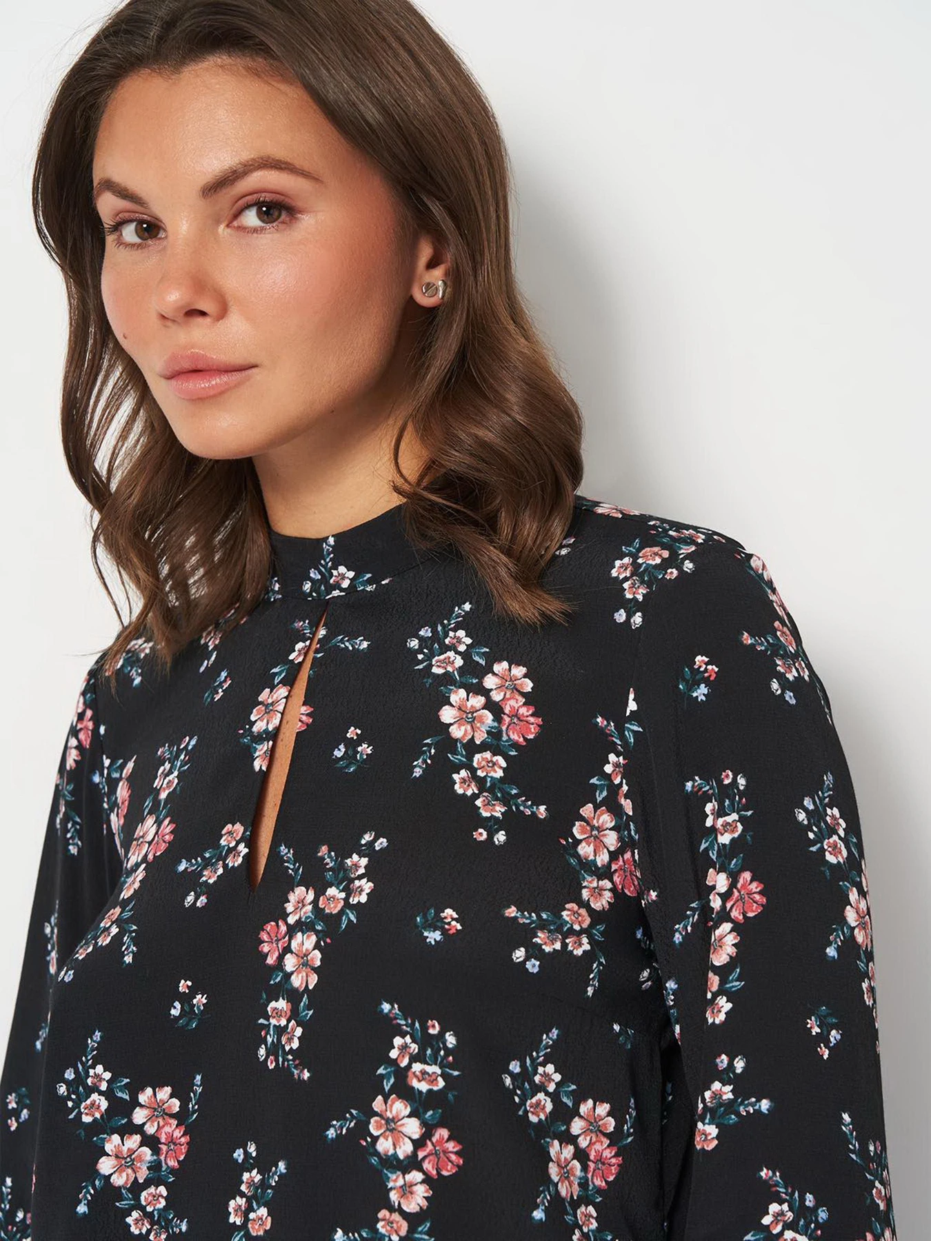 Рубашки H&M модель 5327406wer_Черный Фото