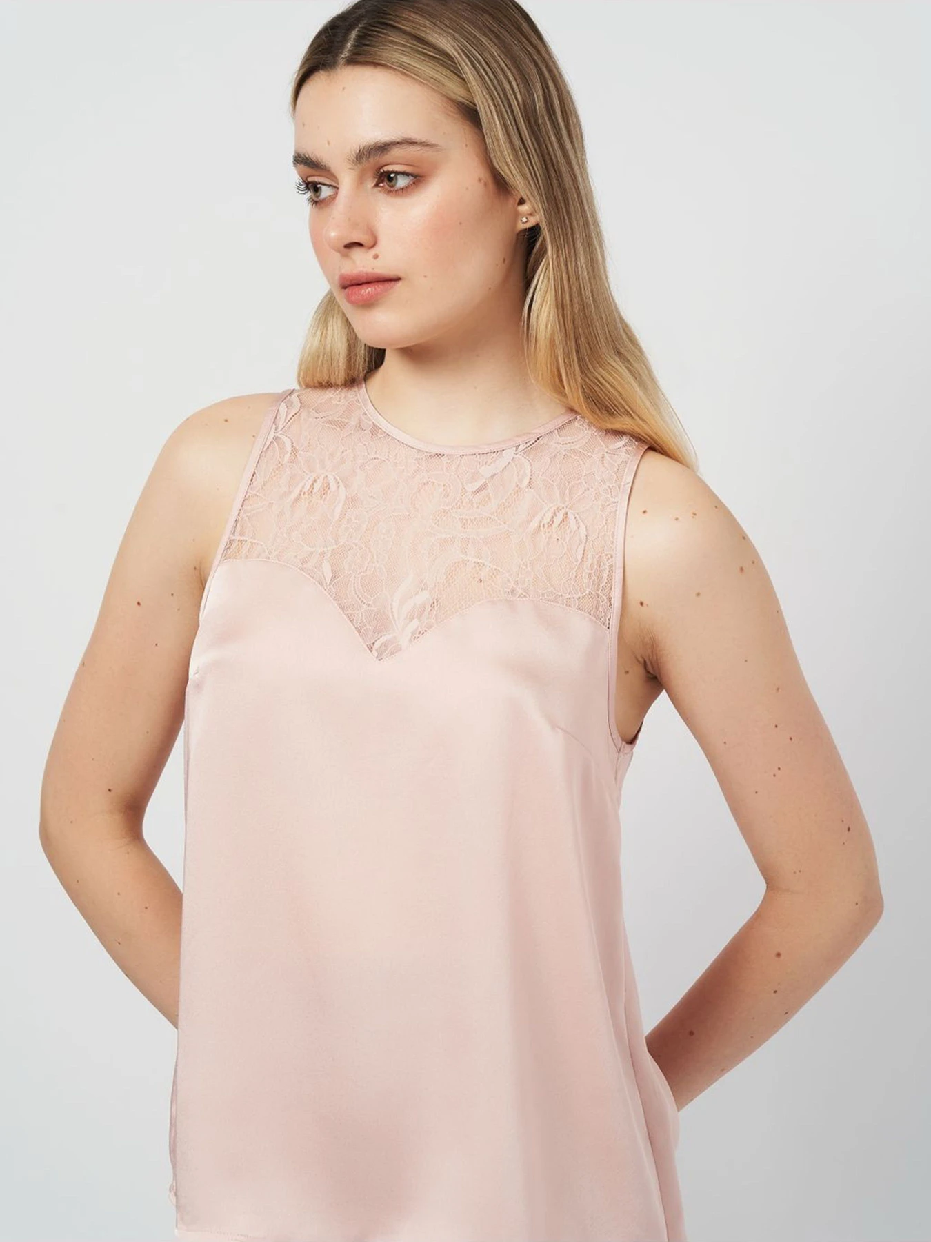 Рубашки H&M модель 4672325wer_Пудровый Фото