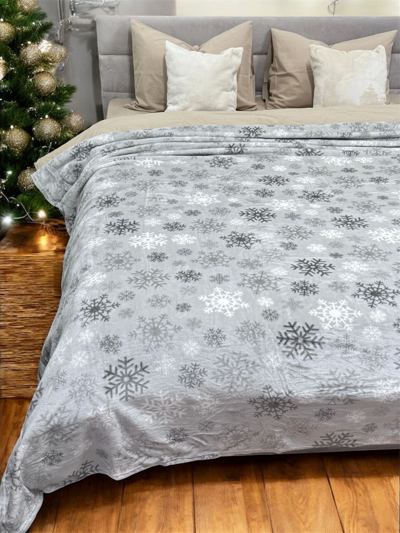 Покривало Well Soft новорічне зі сніжинками Ecotton модель 24180 Покривало Well Soft новорічне зі сніжинками Ecotton модель 24180 Фото