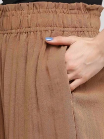 Брюки H&M модель 8550791wer_Светло-коричневый Фото