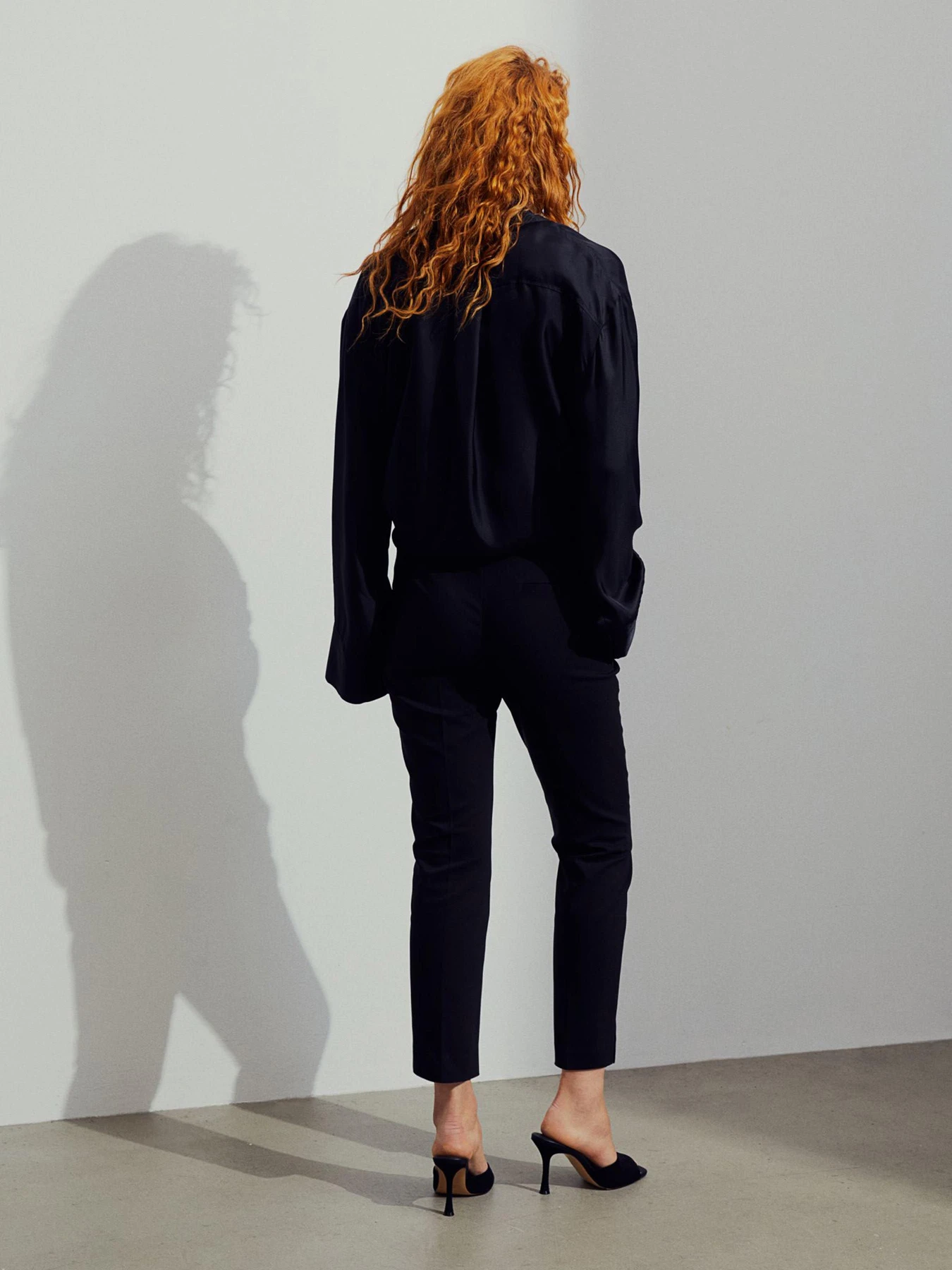 Брюки H&M модель 5688089ral_Черный Фото