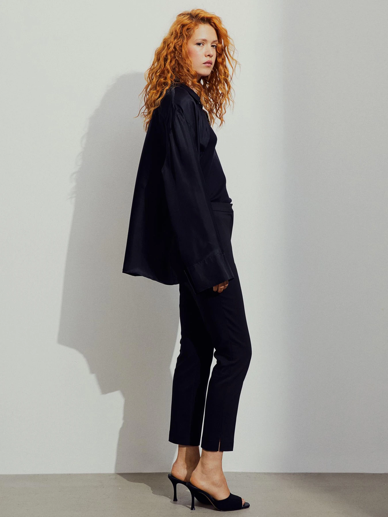 Брюки H&M модель 5688089ral_Черный Фото