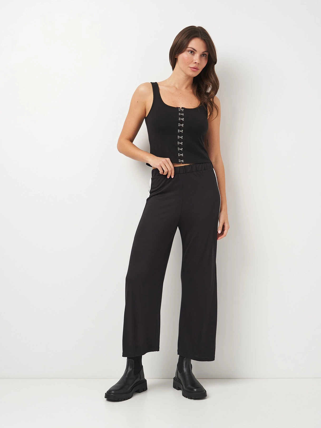 Штани H&M модель 9858264wer_Черно-белый Фото