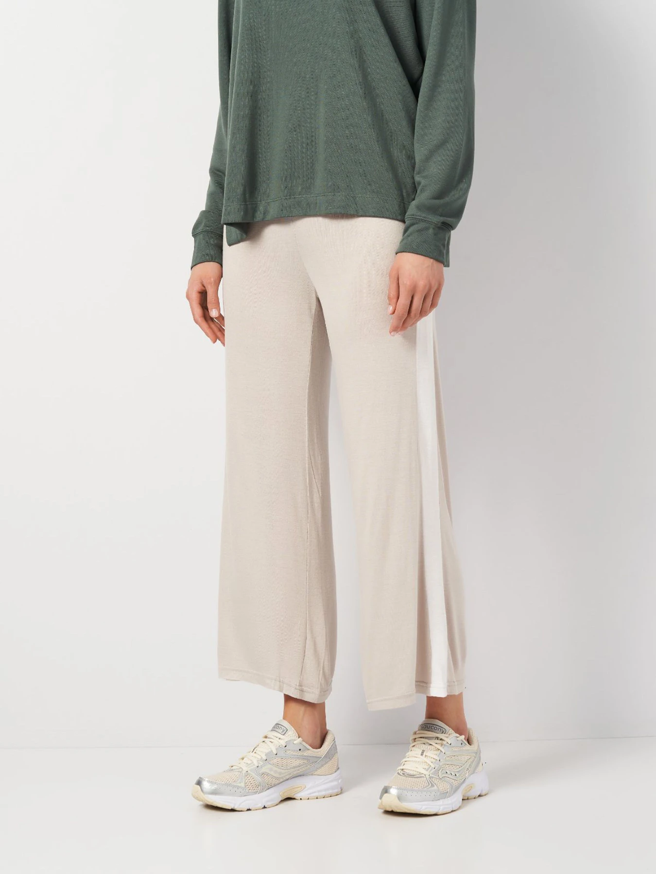 Штани H&M модель 9858264wer_Светло-бежевый Фото