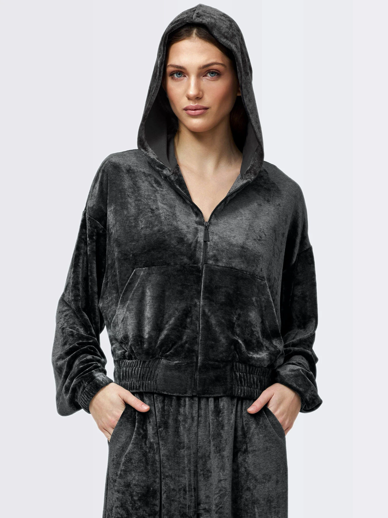 Свитры и кардиганы Leinle модель 4024 Свитры и кардиганы Leinle модель 4024 Фото