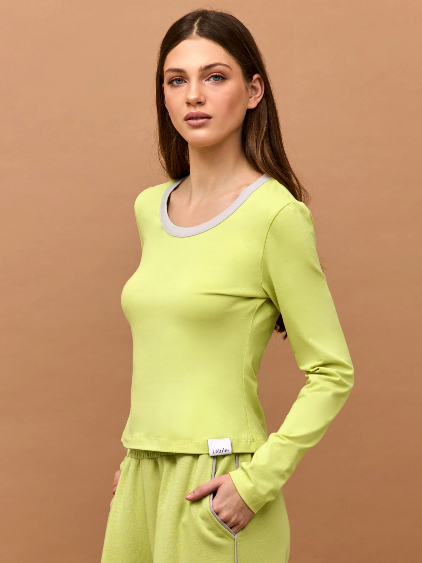 Свитры и кардиганы Leinle модель 4013 Свитры и кардиганы Leinle модель 4013 Фото