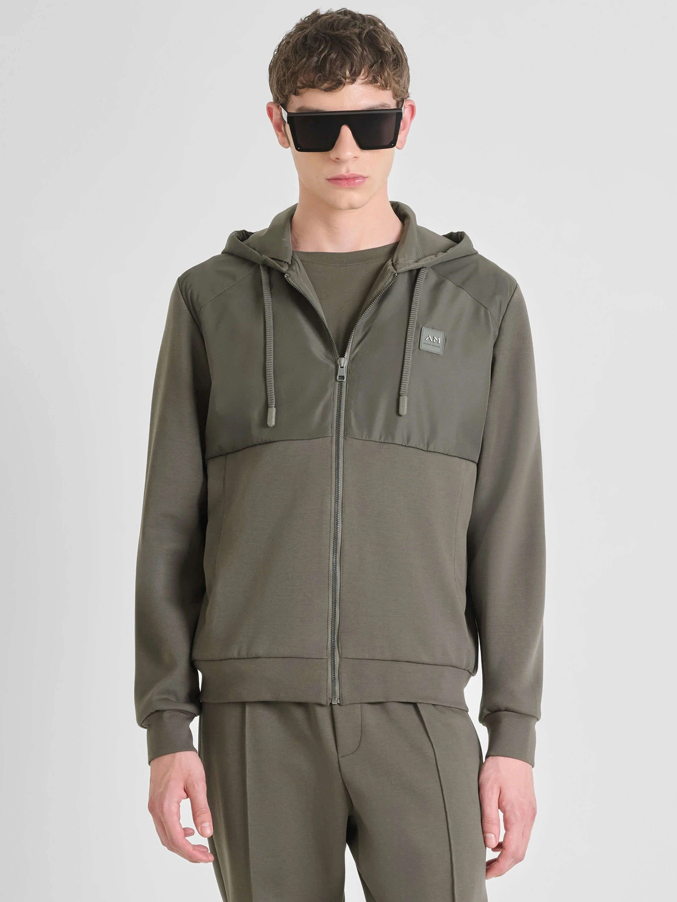 Брюки Antony Morato модель FP00413FA1501684089 Брюки Antony Morato модель FP00413FA1501684089 Фото