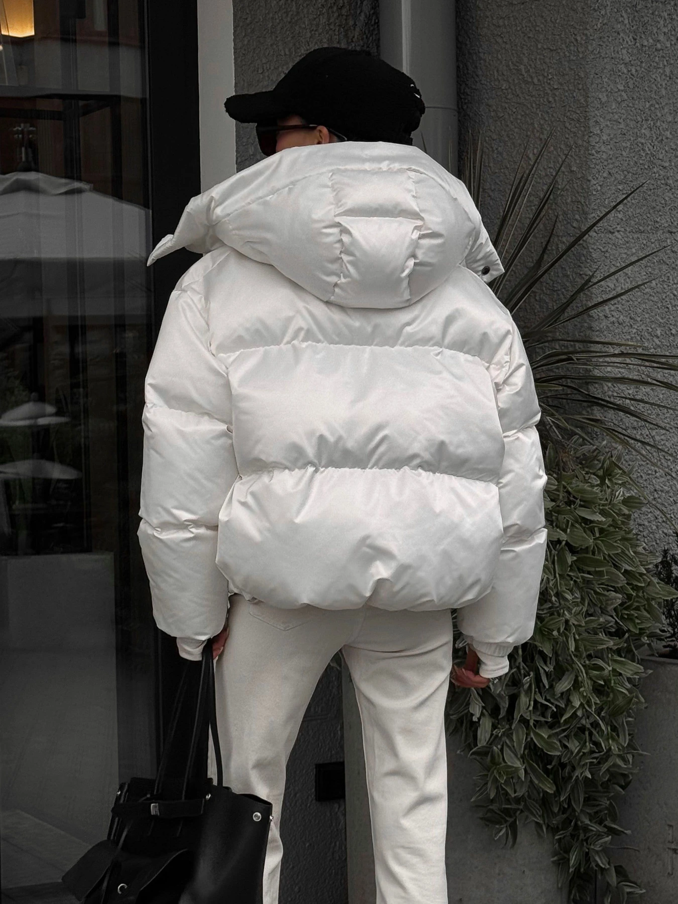 Куртки и дубленки Jadone Fashion модель Pufi_bile Фото