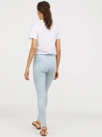Джинсы H&M модель 3992568RP2_светло-голубой Фото