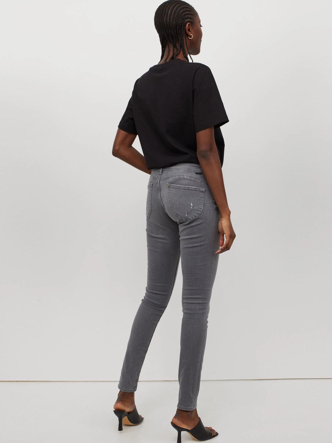 Джинсы H&M модель 8828822sm_Серый Фото