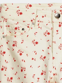 Джинсы H&M модель 5428466RP21_молочный в цветы Фото