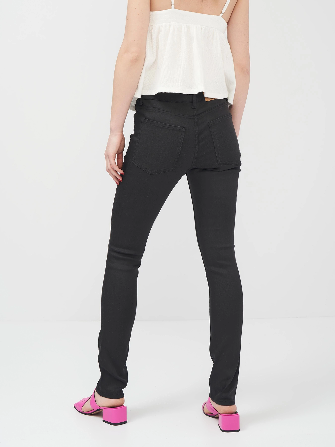 Джинси Cheap Monday модель 669933bar_Черный Фото