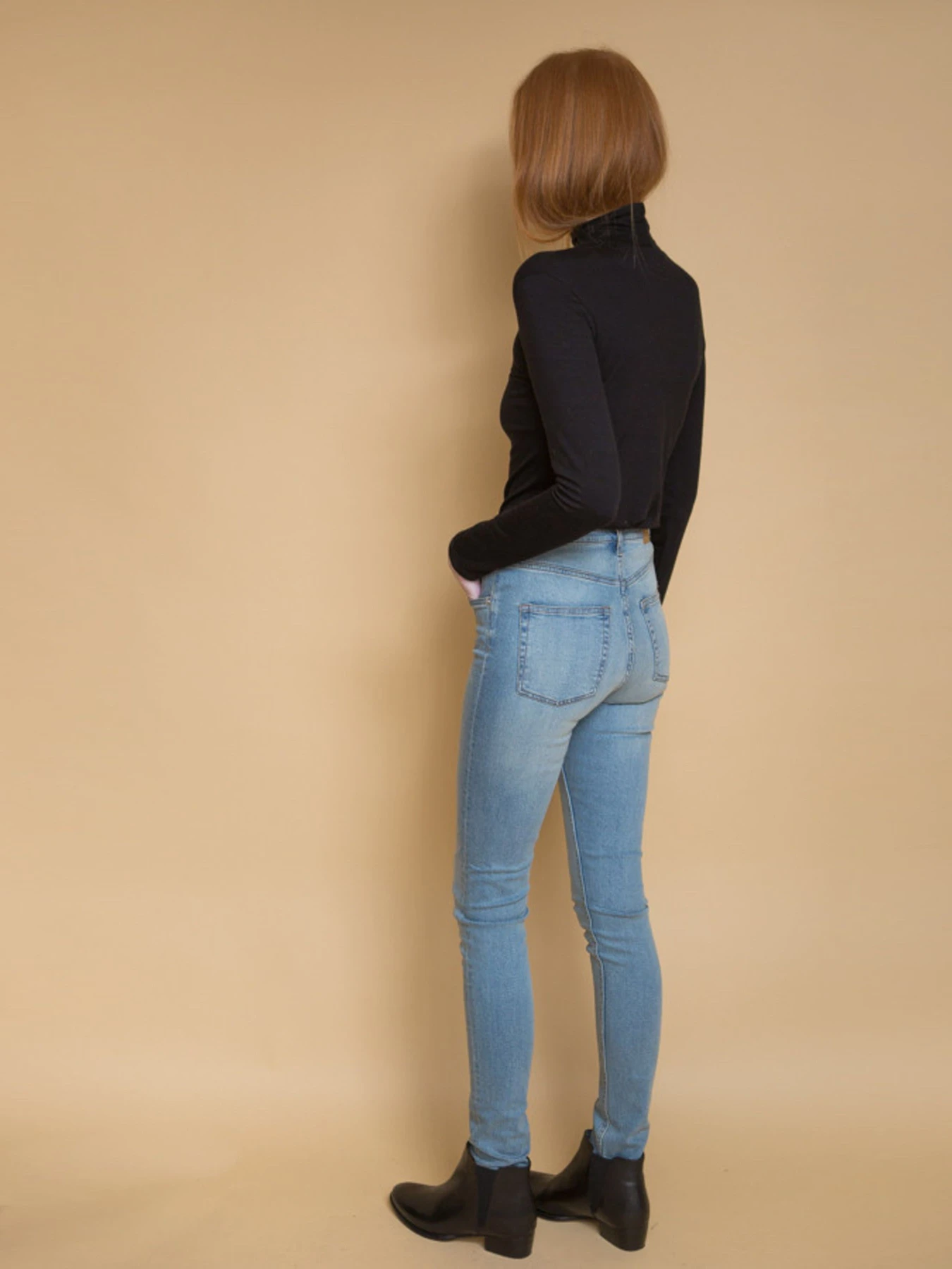 Джинси Cheap Monday модель 2074633abr_Голубой Фото