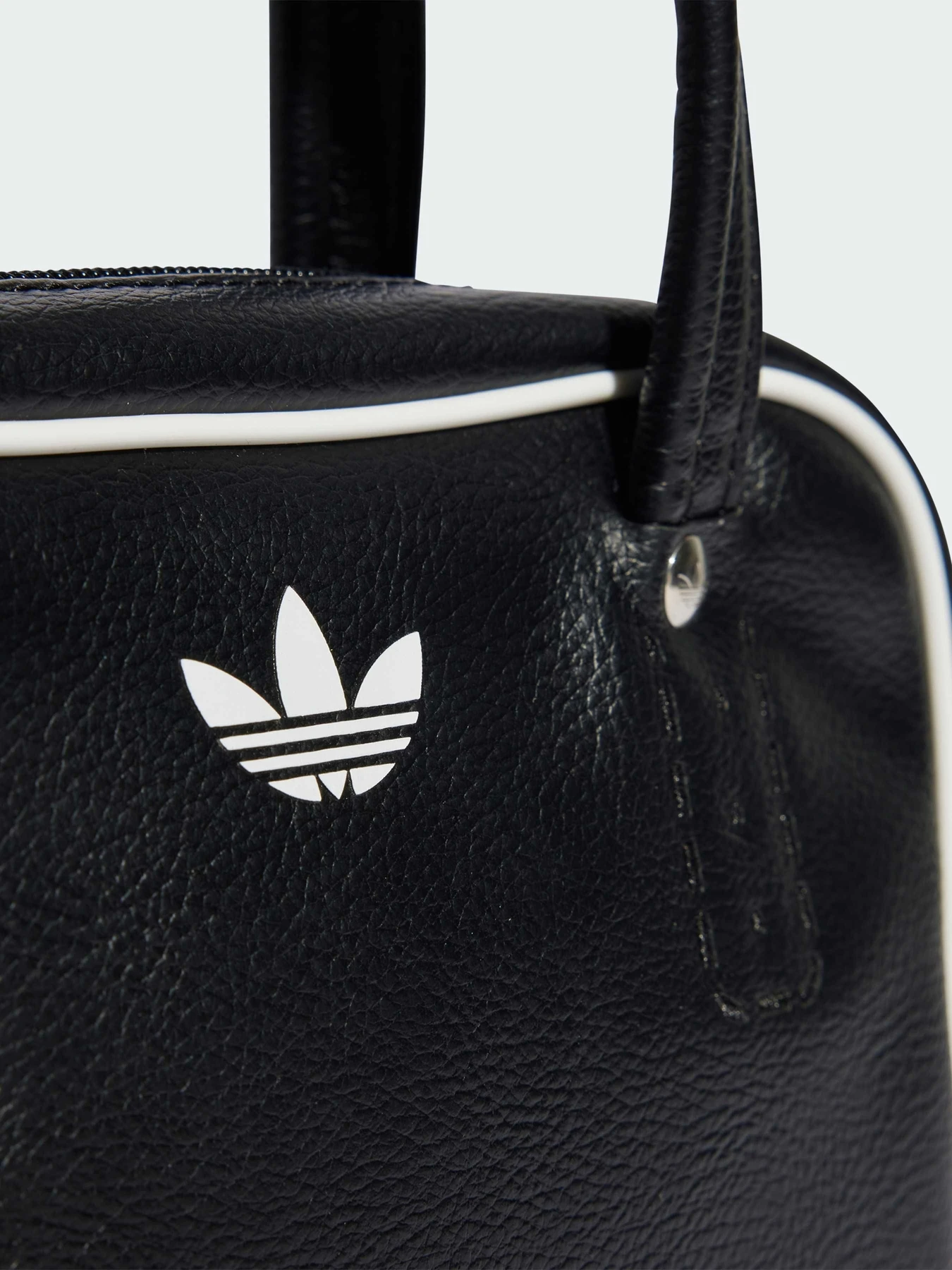 Сумки Adidas Adicolor модель JX7872 Сумки Adidas Adicolor модель JX7872 Фото