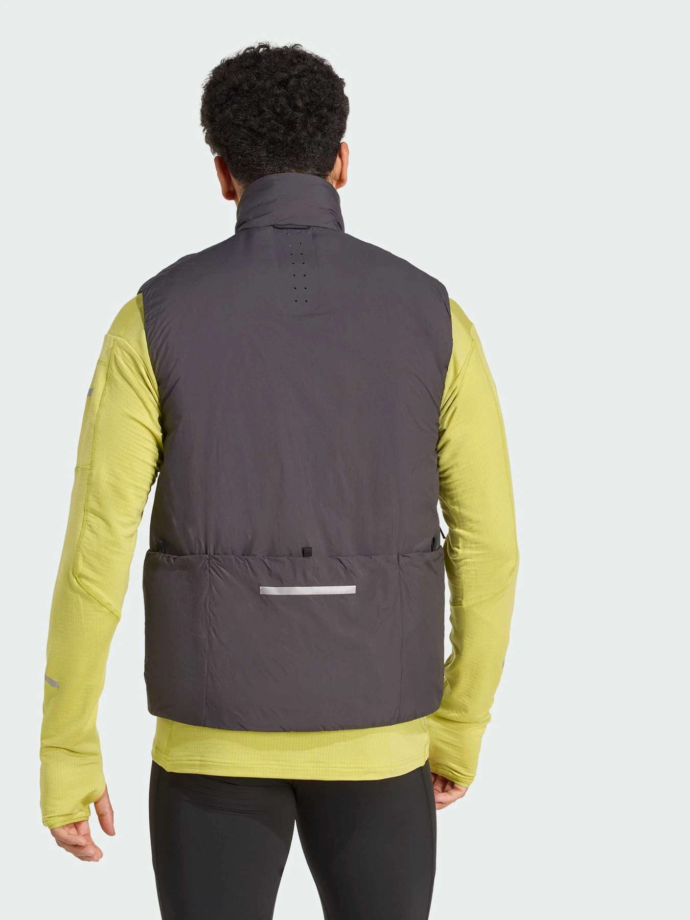 Куртки и дубленки Adidas модель JM5715 Куртки и дубленки Adidas модель JM5715 Фото