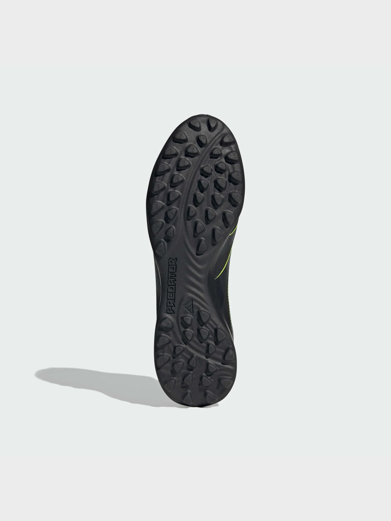 Кросівки Adidas Predator модель JQ1073 Кросівки Adidas Predator модель JQ1073 Фото