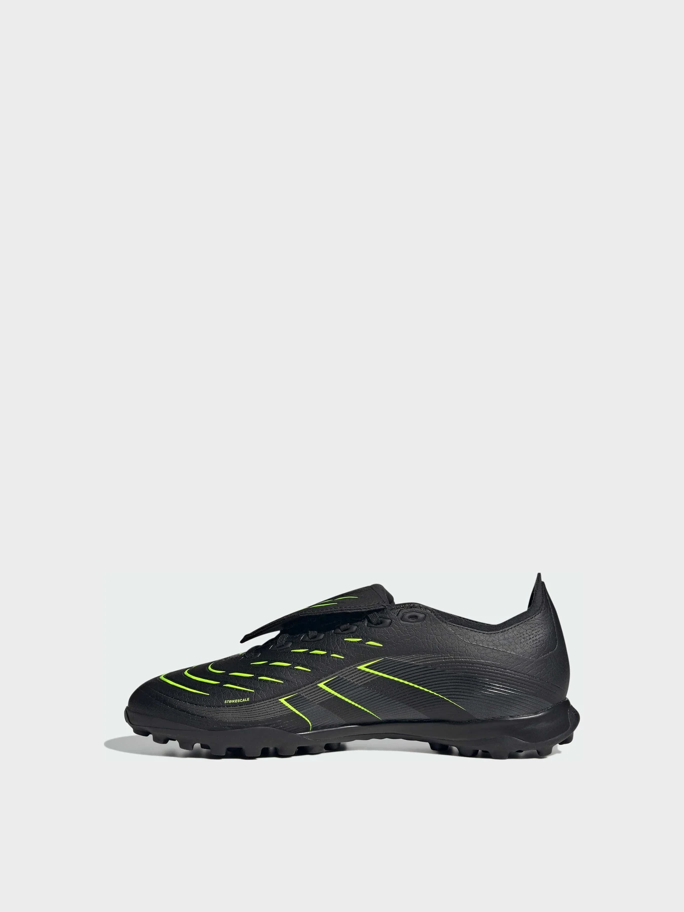 Кросівки Adidas Predator модель JQ1073 Кросівки Adidas Predator модель JQ1073 Фото
