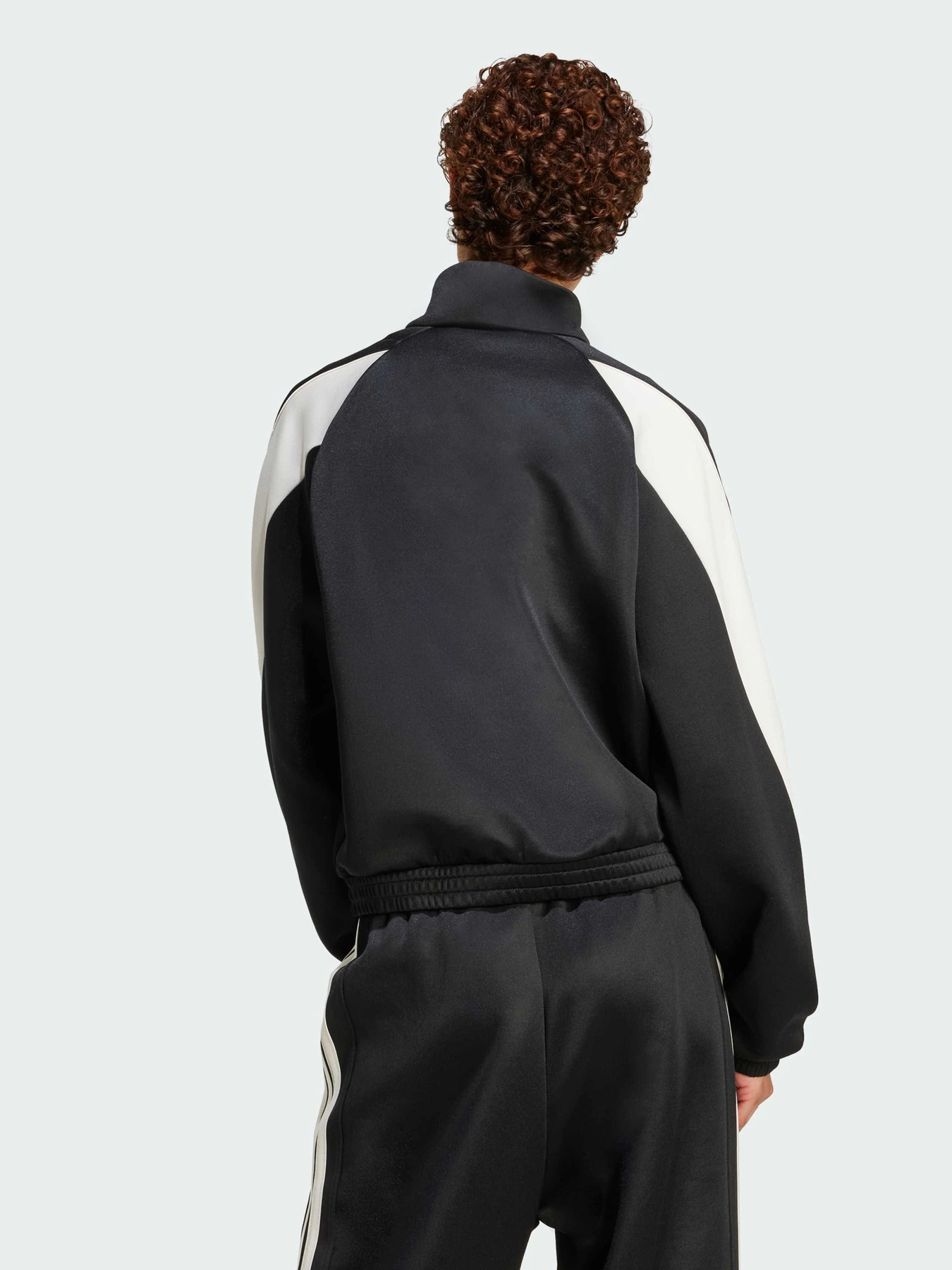Худи и свитшоты Adidas модель JL6886 Фото