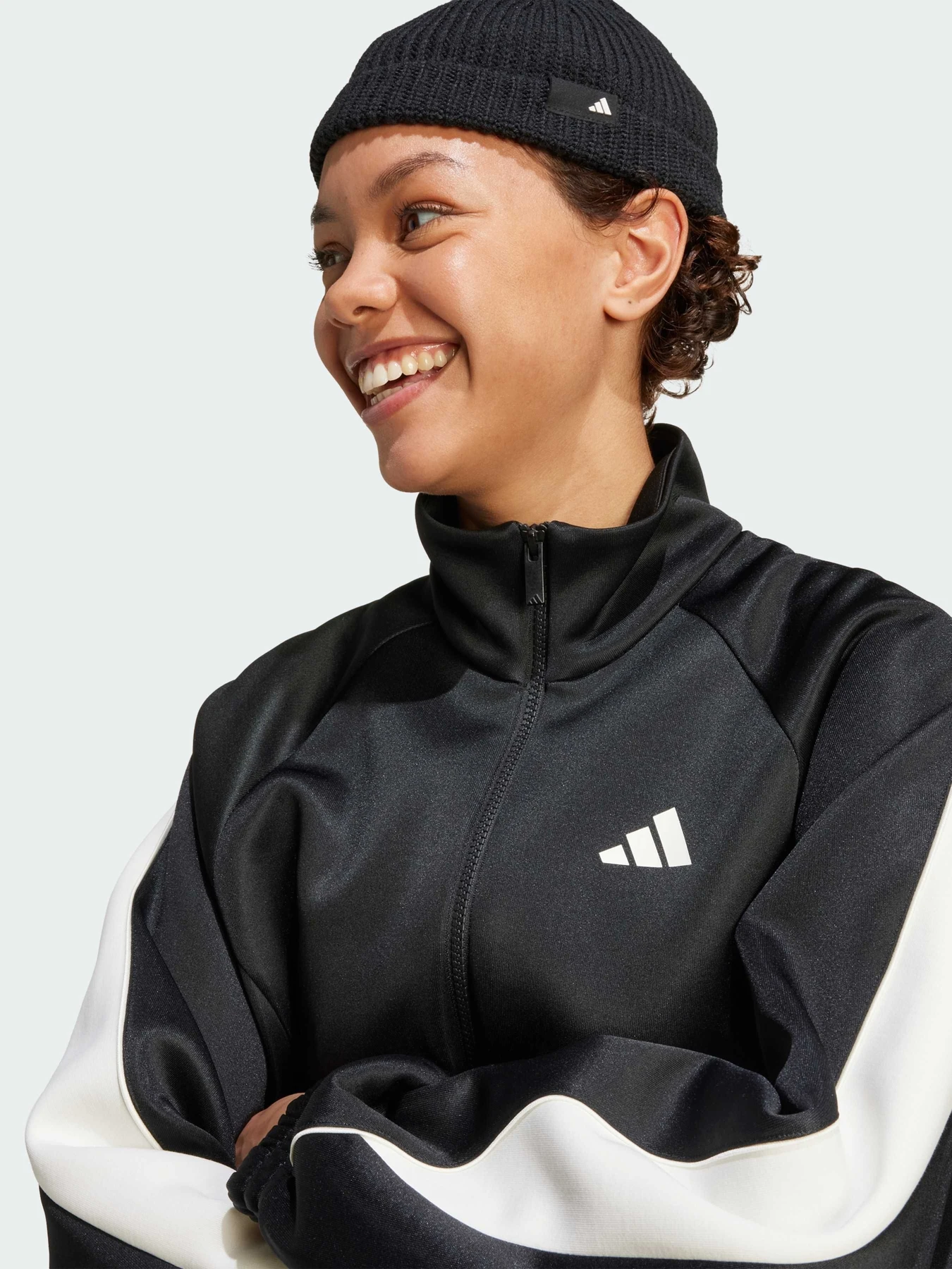 Худи и свитшоты Adidas модель JL6886 Фото
