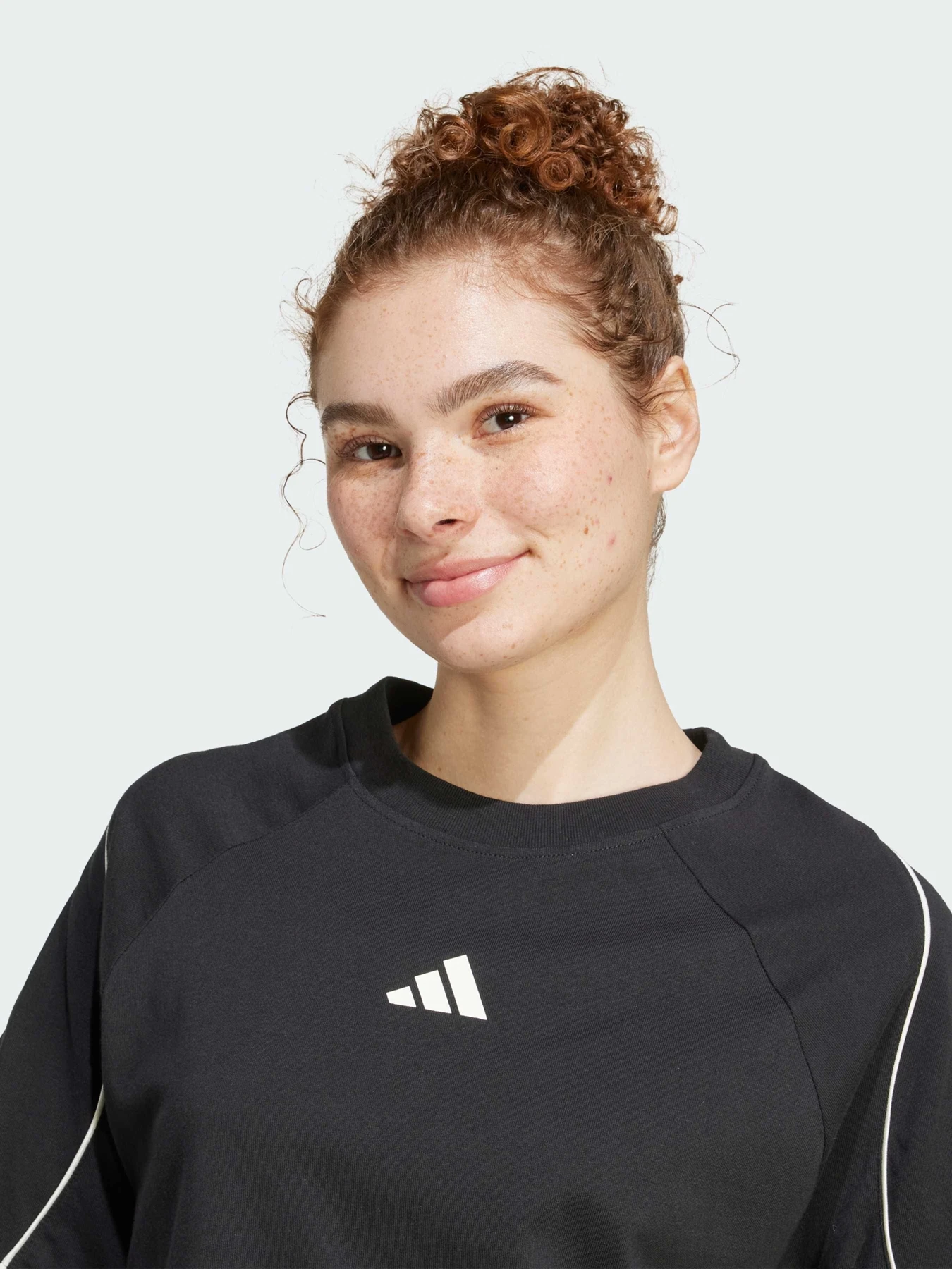 Футболки и поло Adidas модель JV7009 Футболки и поло Adidas модель JV7009 Фото