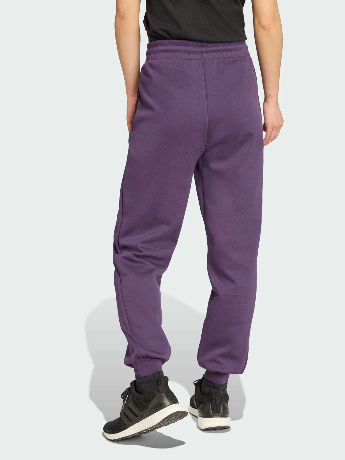 Брюки Adidas ZNE модель JW7740 Брюки Adidas ZNE модель JW7740 Фото