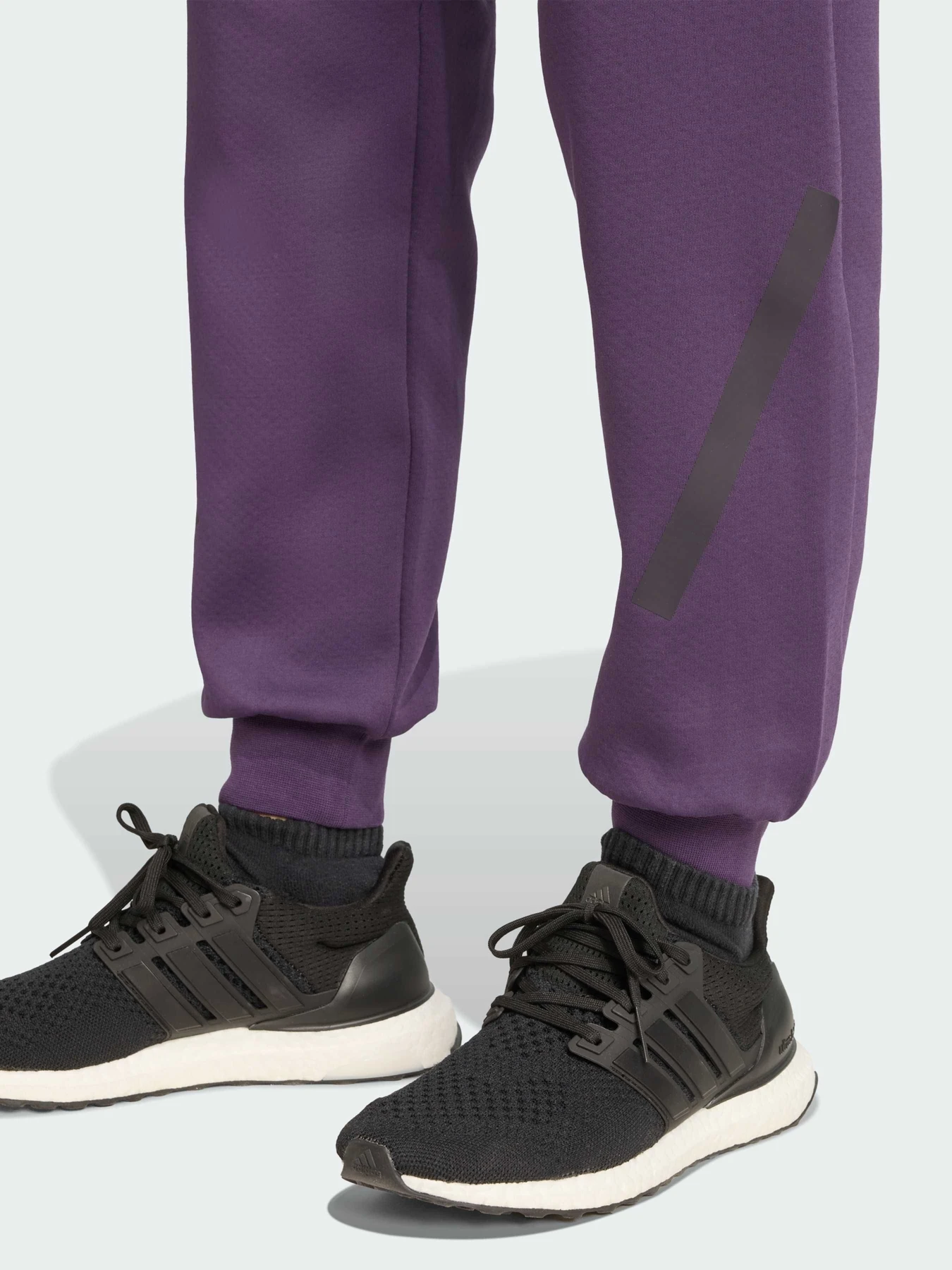 Брюки Adidas ZNE модель JW7740 Брюки Adidas ZNE модель JW7740 Фото