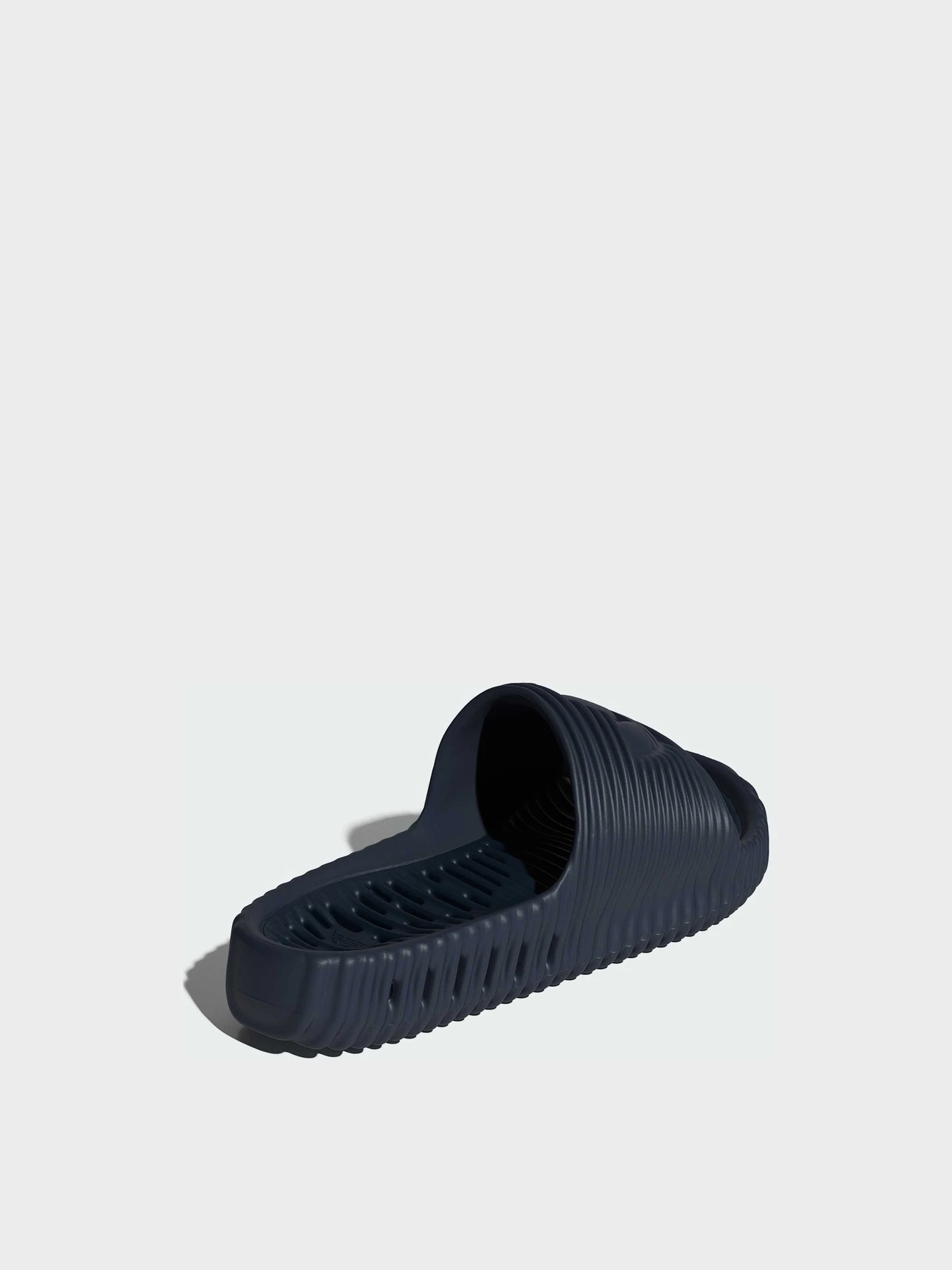 Шлёпанцы Adidas Adilette модель JR3615 Шлёпанцы Adidas Adilette модель JR3615 Фото